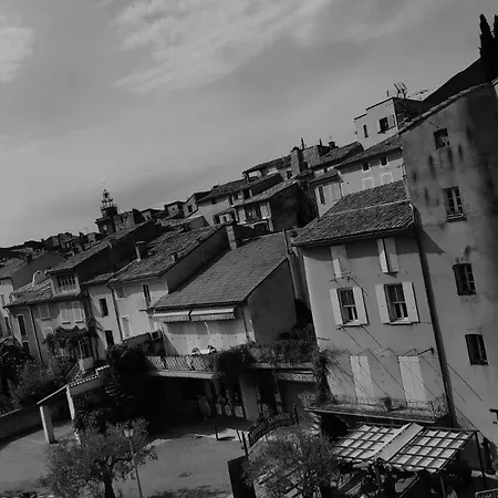 فندق De L'escargot D'or