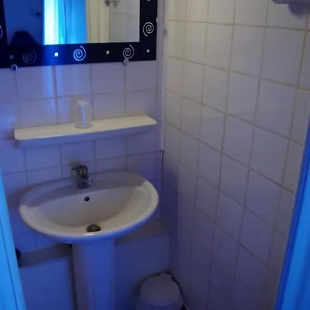 De L'escargot D'or فندق 2*