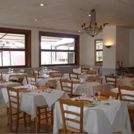 De L'escargot D'or Hotel 2*